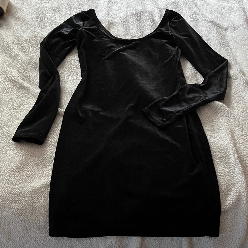Garage Elegant Black velvet Long Sleeve Dress